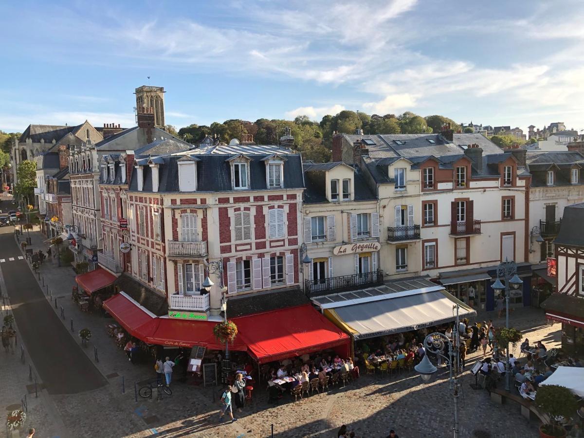 Appartement Avec Balcon - Vue Mer - 100M De La Plage - Hypercentre - 55M2 Villers-sur-Mer Kültér fotó